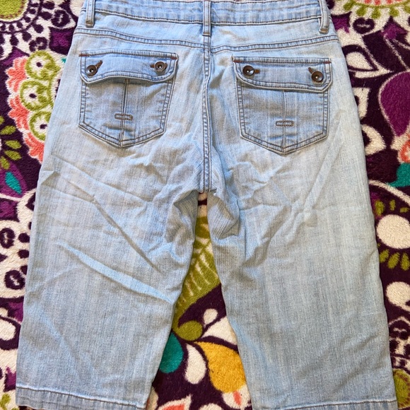 Lee Size 6 Jean Capris - Picture 3 of 4